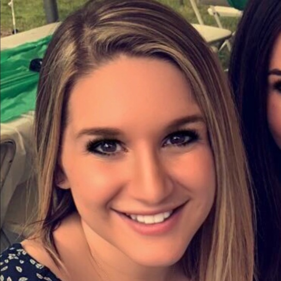 Meet your Posher, Julia - Picture 1 of 1